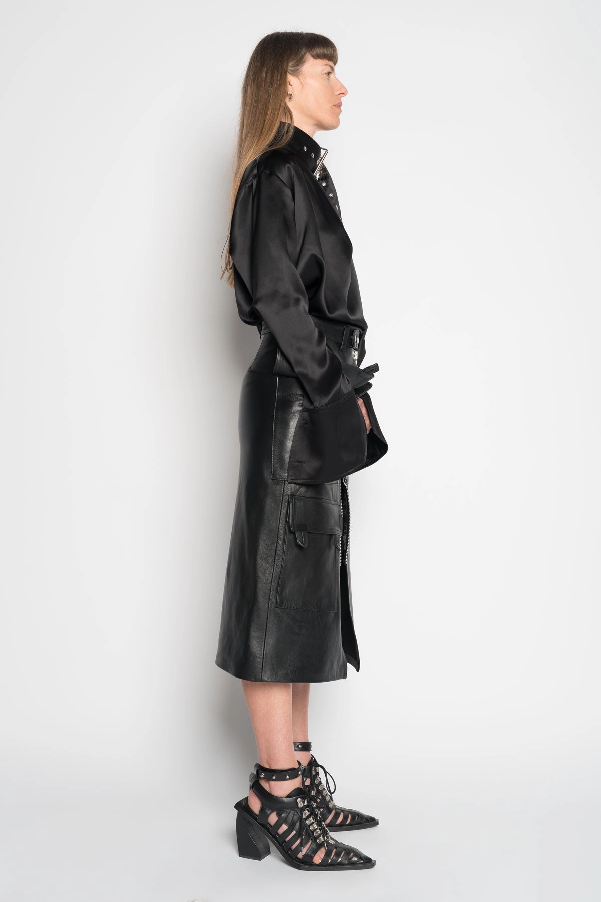 BLACK MIDI LEATHER SKIRT