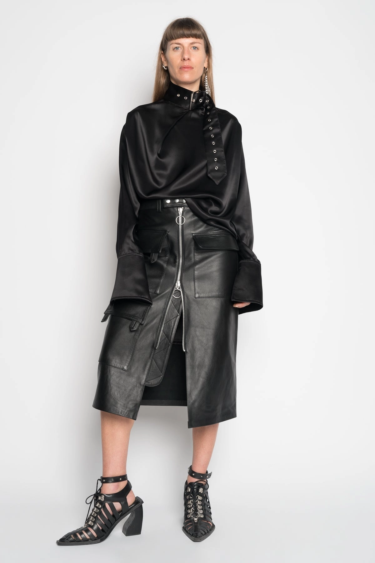 BLACK MIDI LEATHER SKIRT