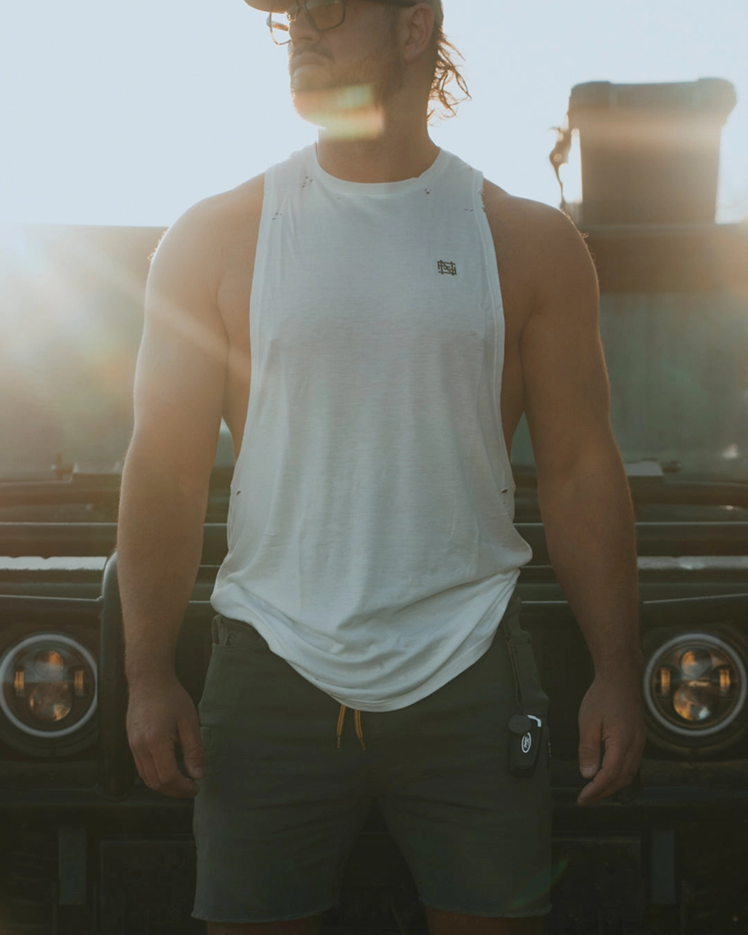 MOTO DISTRESSED BRO TANK - WHITE