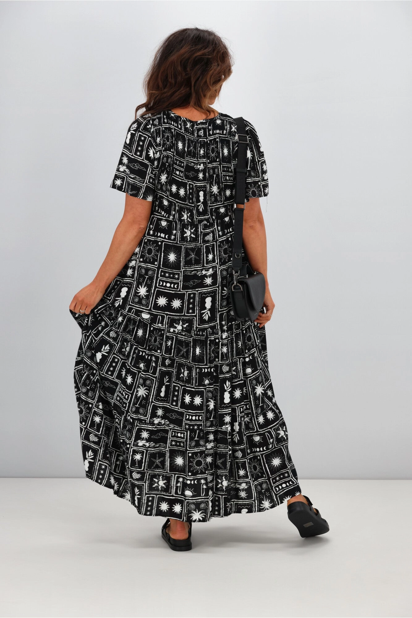 New U Collection Willow V Neck Dress Black