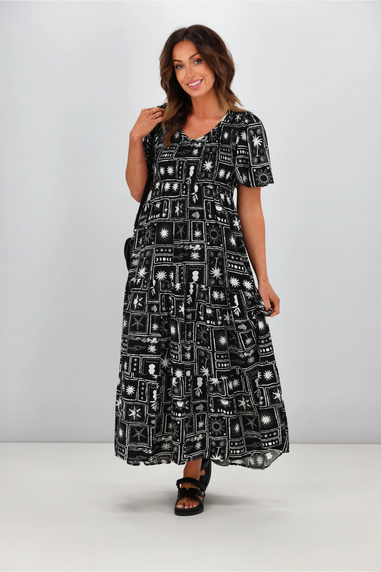 New U Collection Willow V Neck Dress Black
