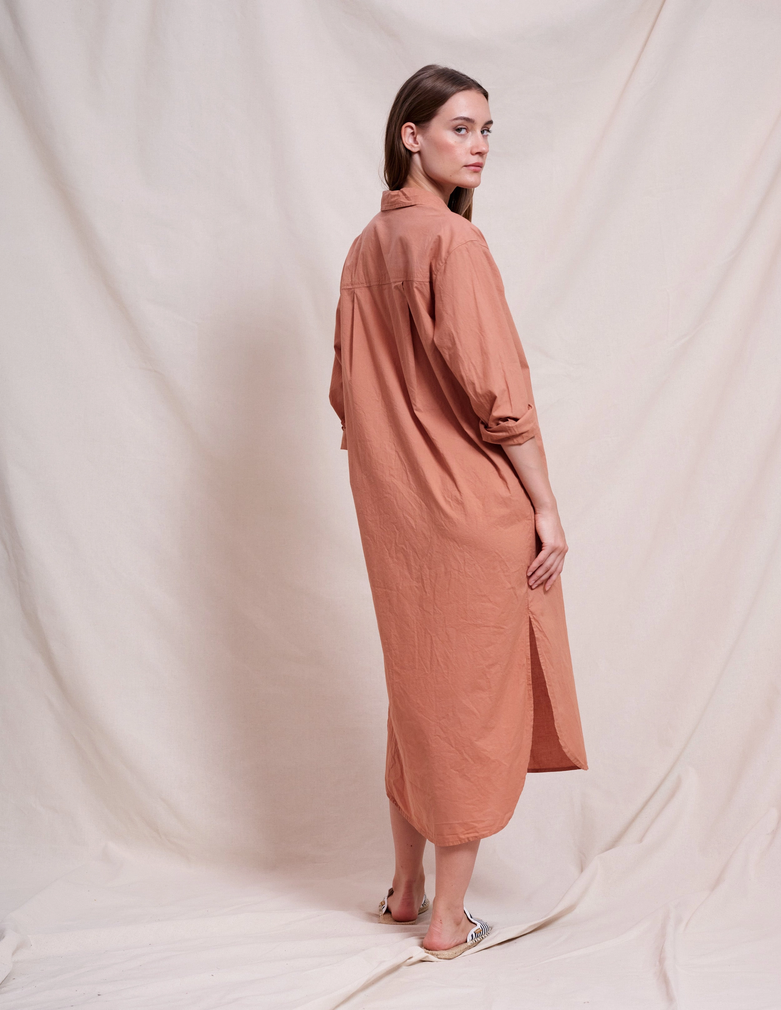 Sundry Midi Easy Shirt Dress in Vintage Rust